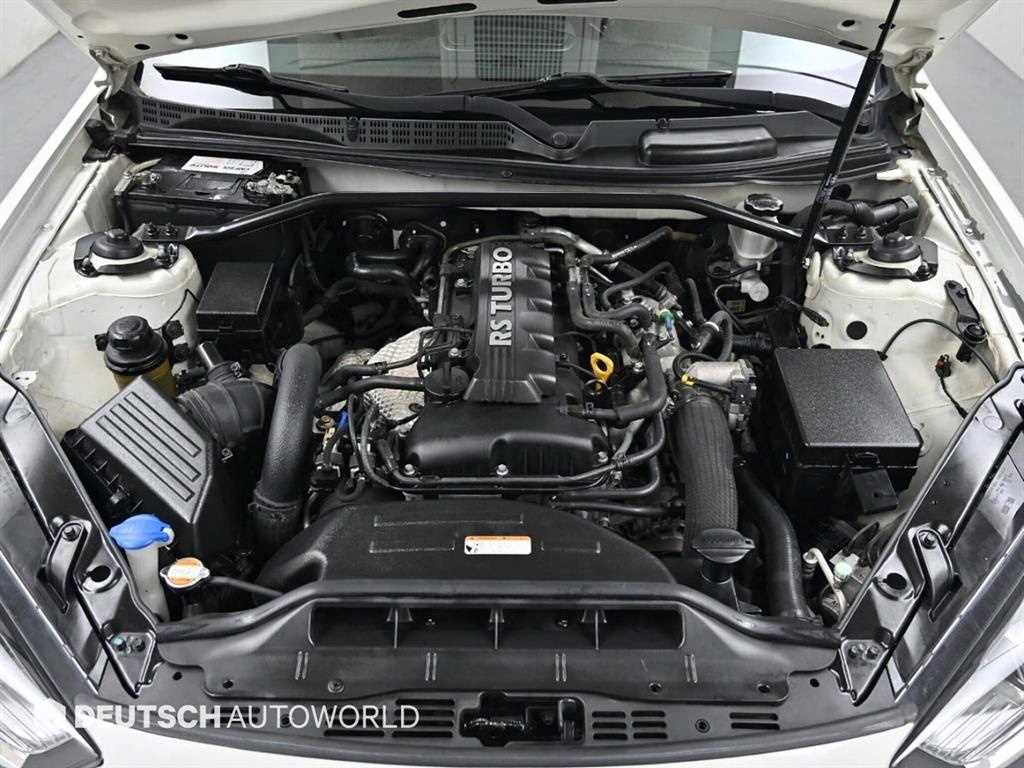 HYUNDAI Genesis - Vista 6