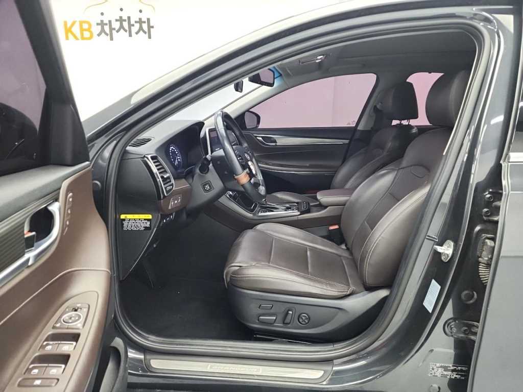 HYUNDAI Grandeur - Vista 11