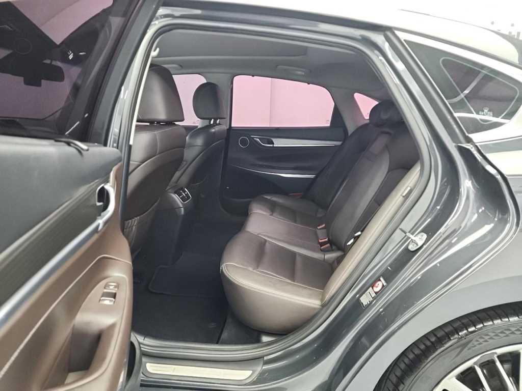 HYUNDAI Grandeur - Vista 12