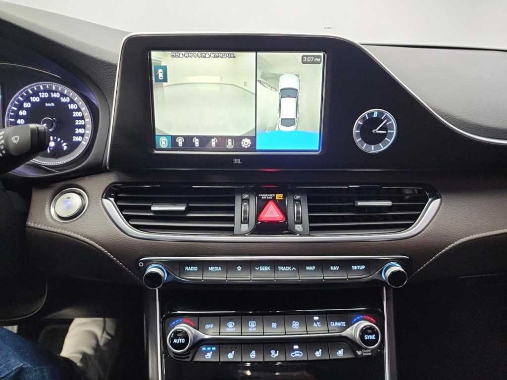 HYUNDAI Grandeur - Vista 10