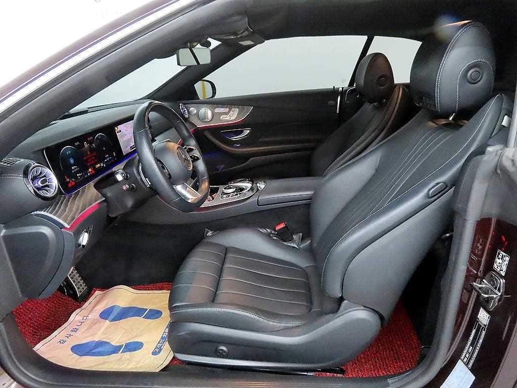 Mercedes Benz E class - Vista 5