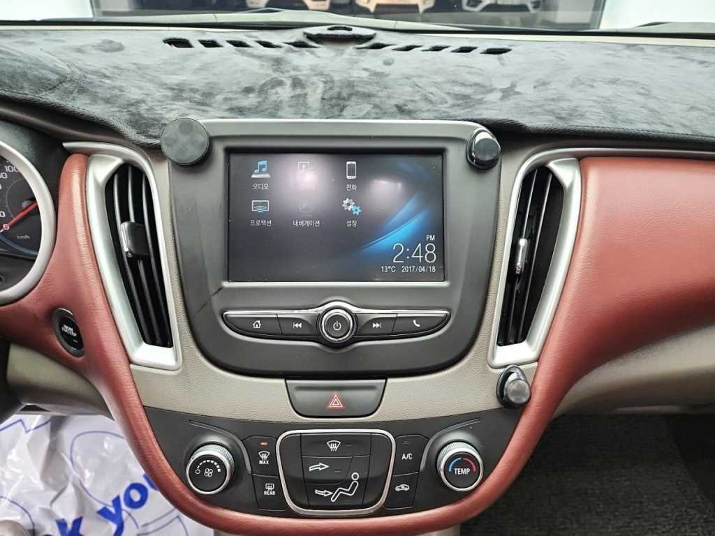 Chevrolet Malibu - Vista 10