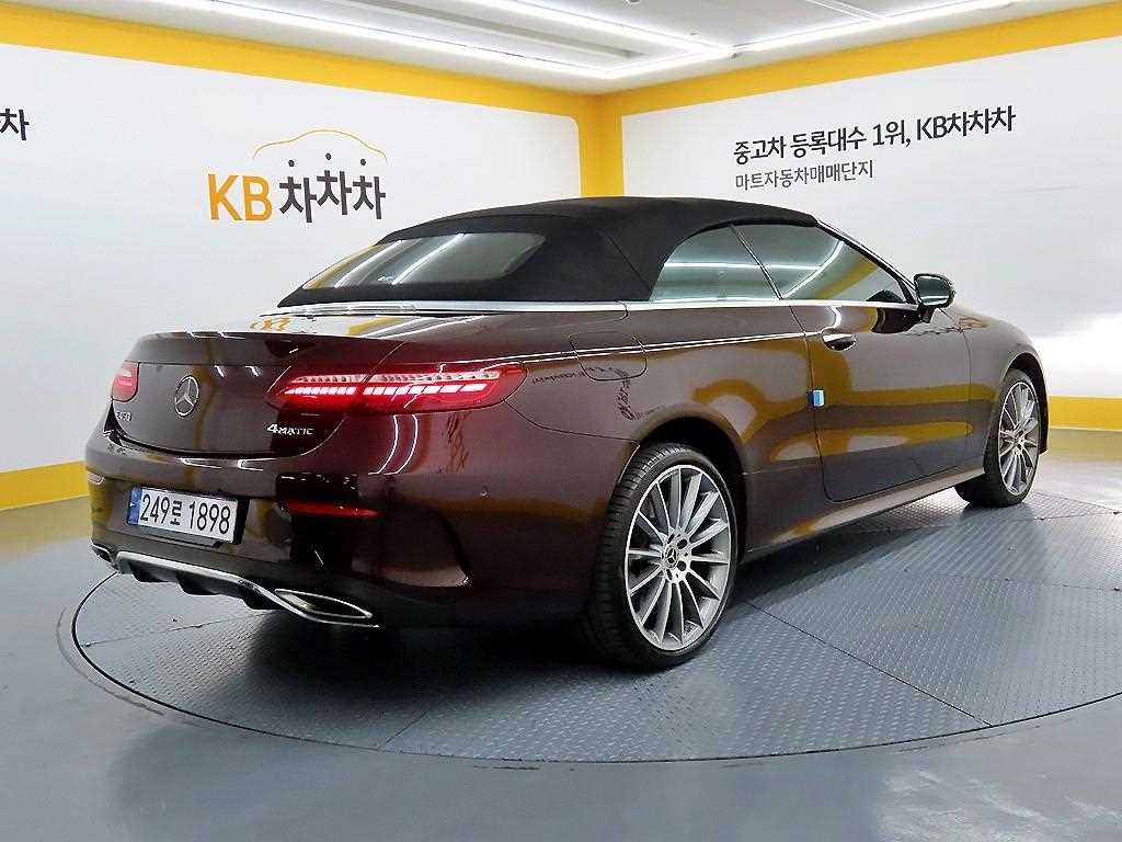 Mercedes Benz E class - Vista 4