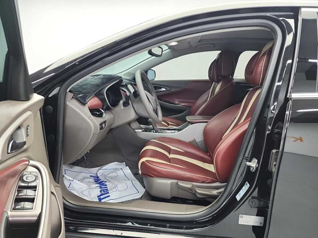 Chevrolet Malibu - Vista 11