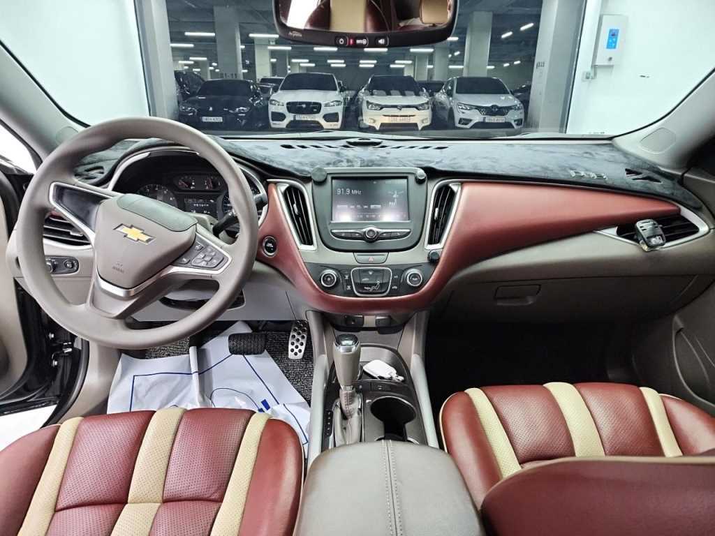 Chevrolet Malibu - Vista 7