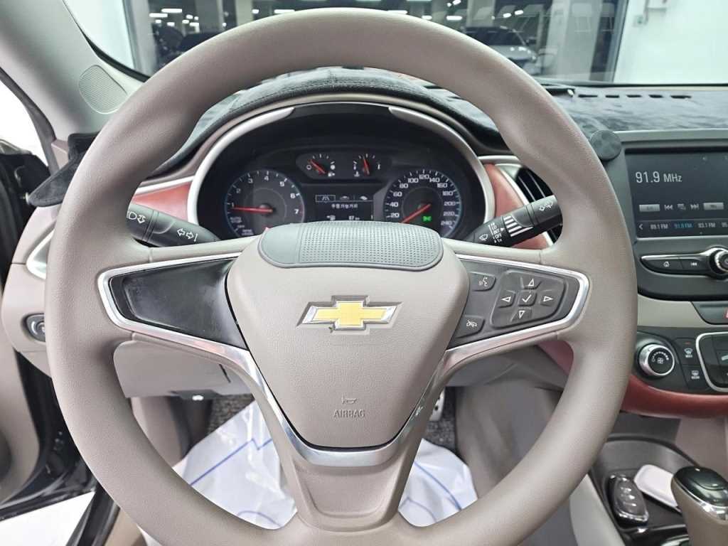 Chevrolet Malibu - Vista 9