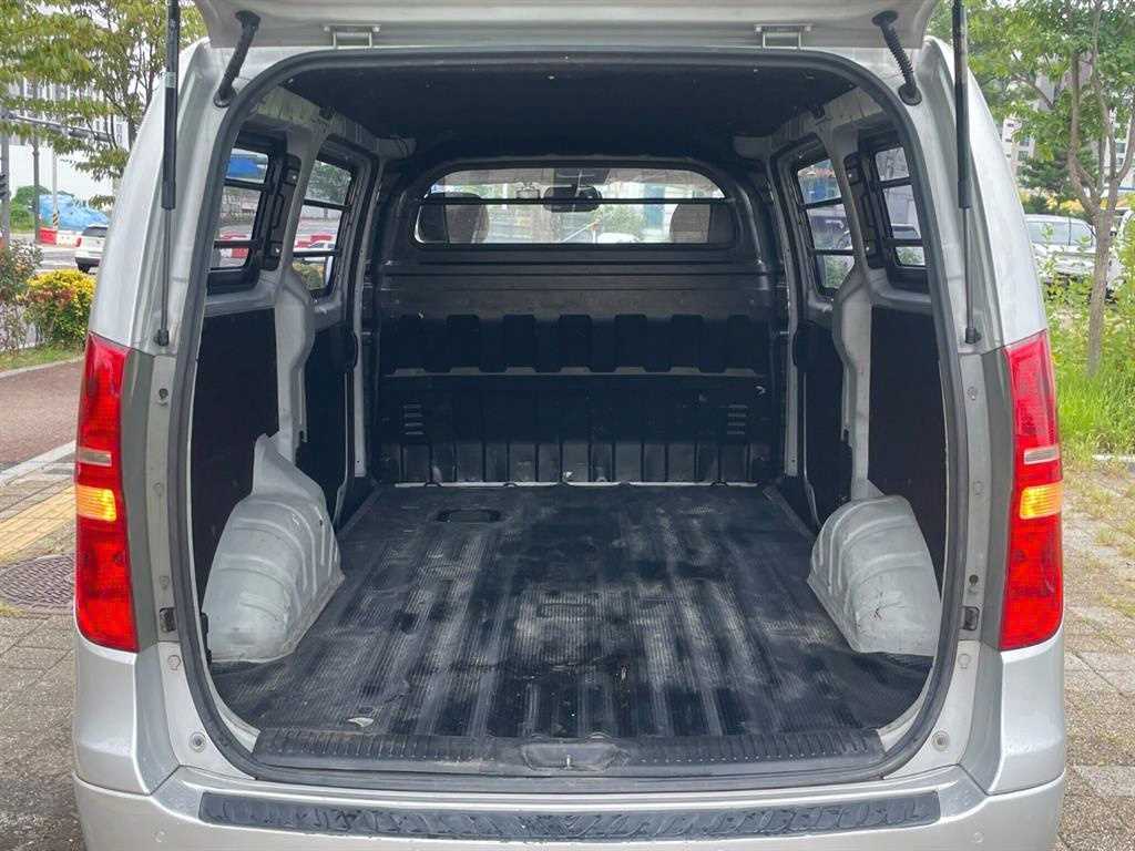 HYUNDAI Starex 2010 Plateado - Importación desde Corea - HF Imports Iquique - Foto 15