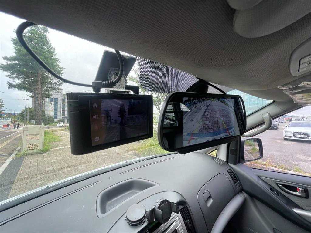 HYUNDAI Starex - Vista 8