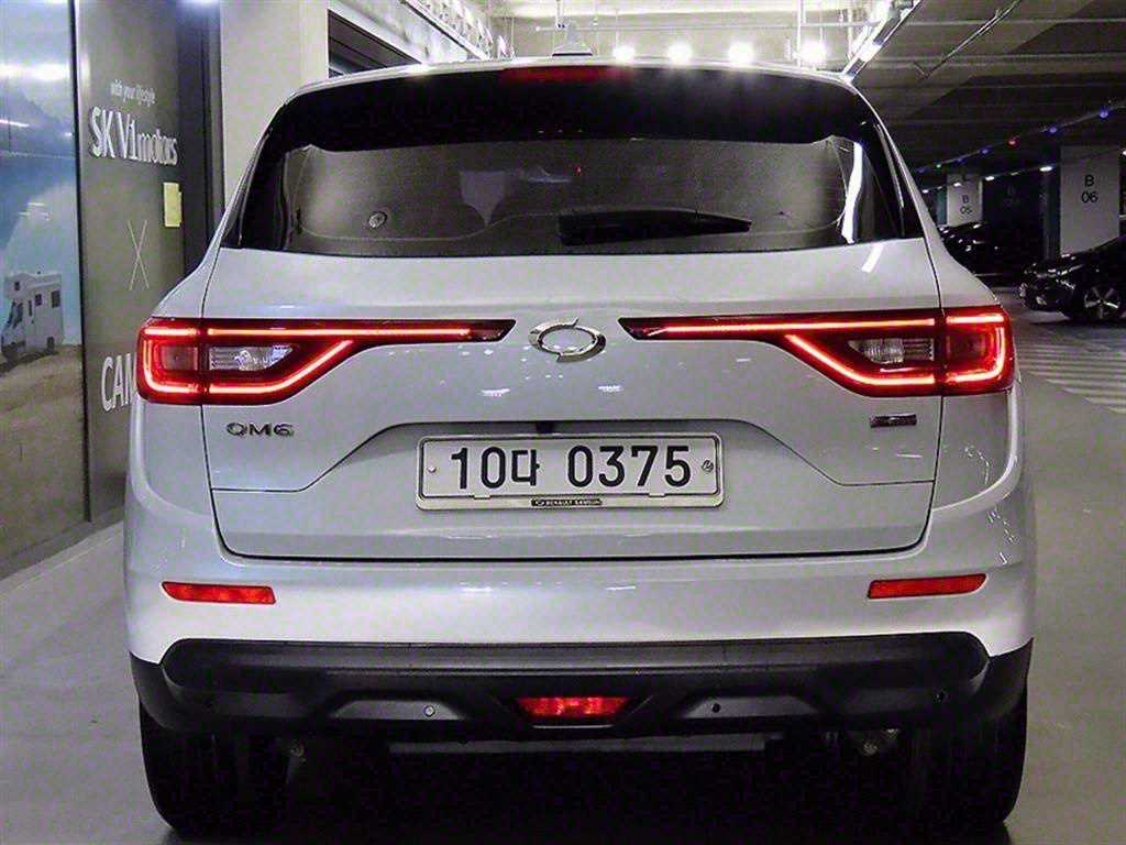 SAMSUNG QM6 - Vista 5