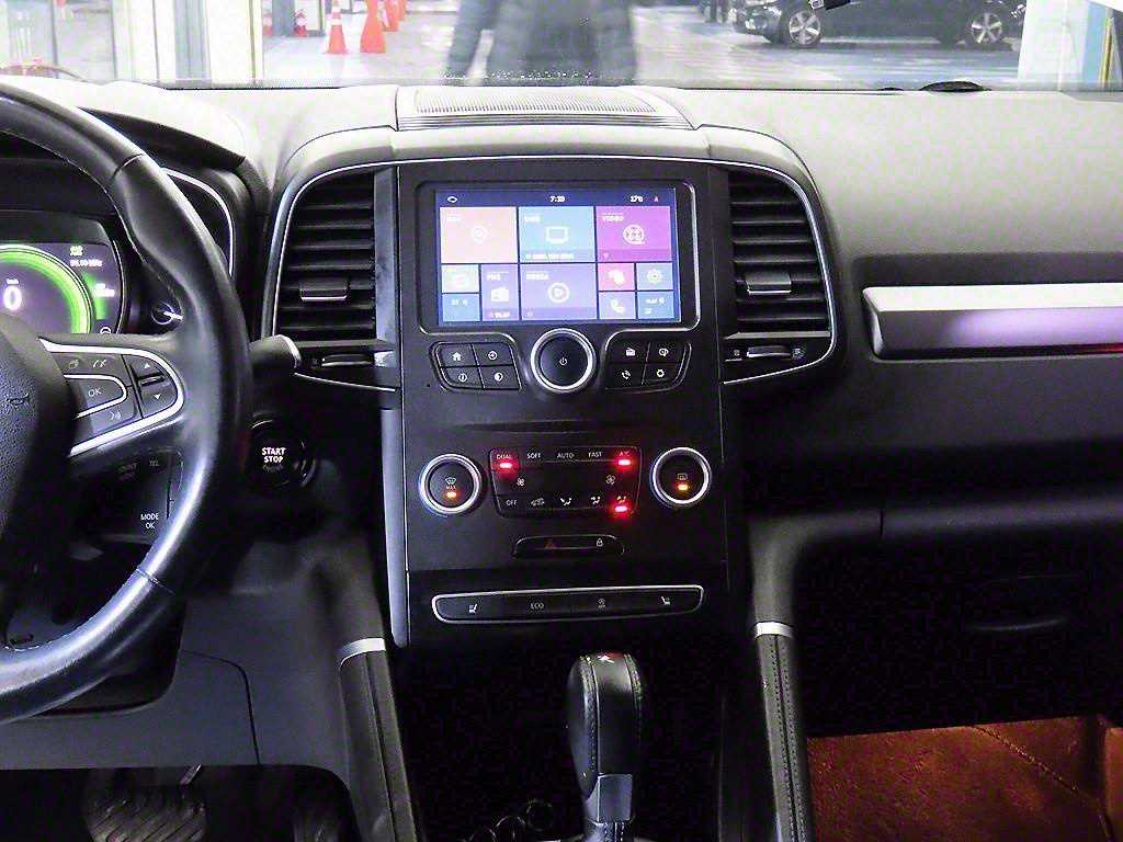 SAMSUNG QM6 - Vista 11