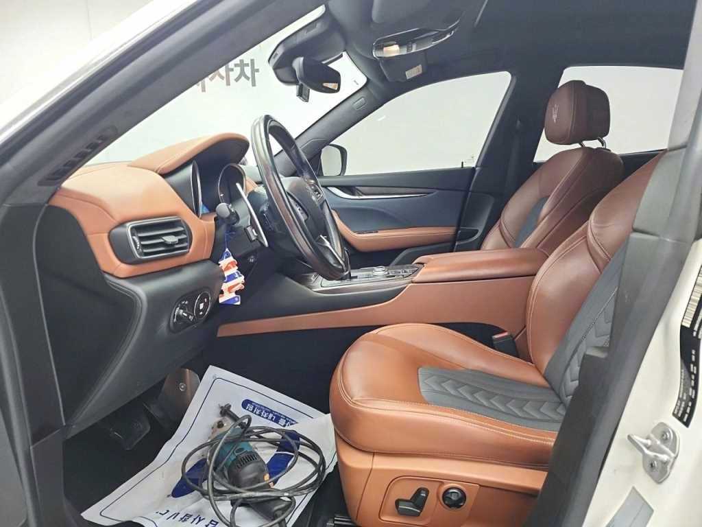 Maserati Levante - Vista 11