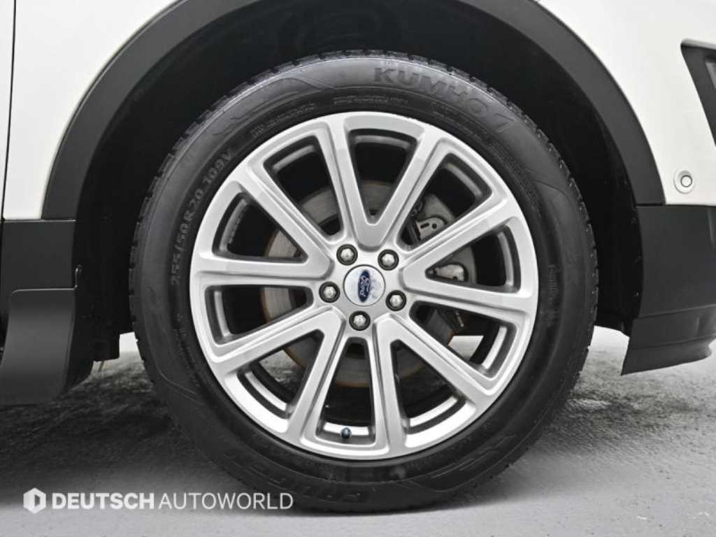 Ford Explorer - Vista 5