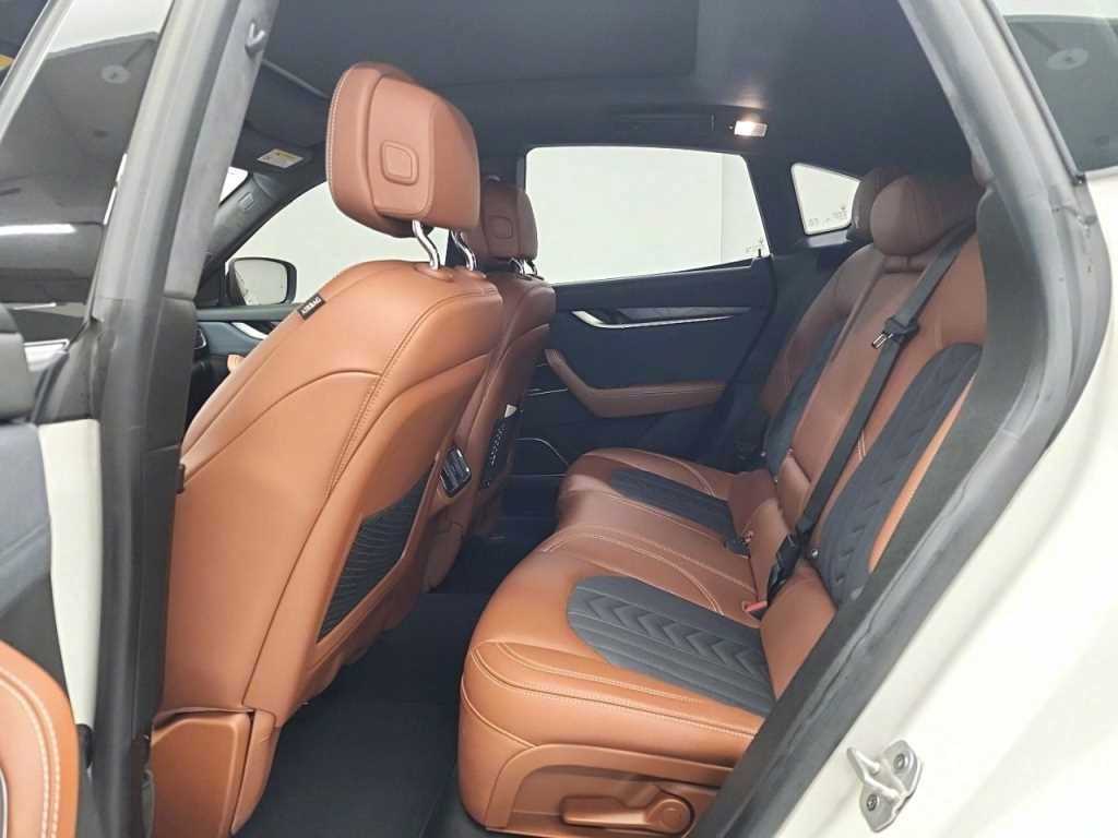 Maserati Levante - Vista 12