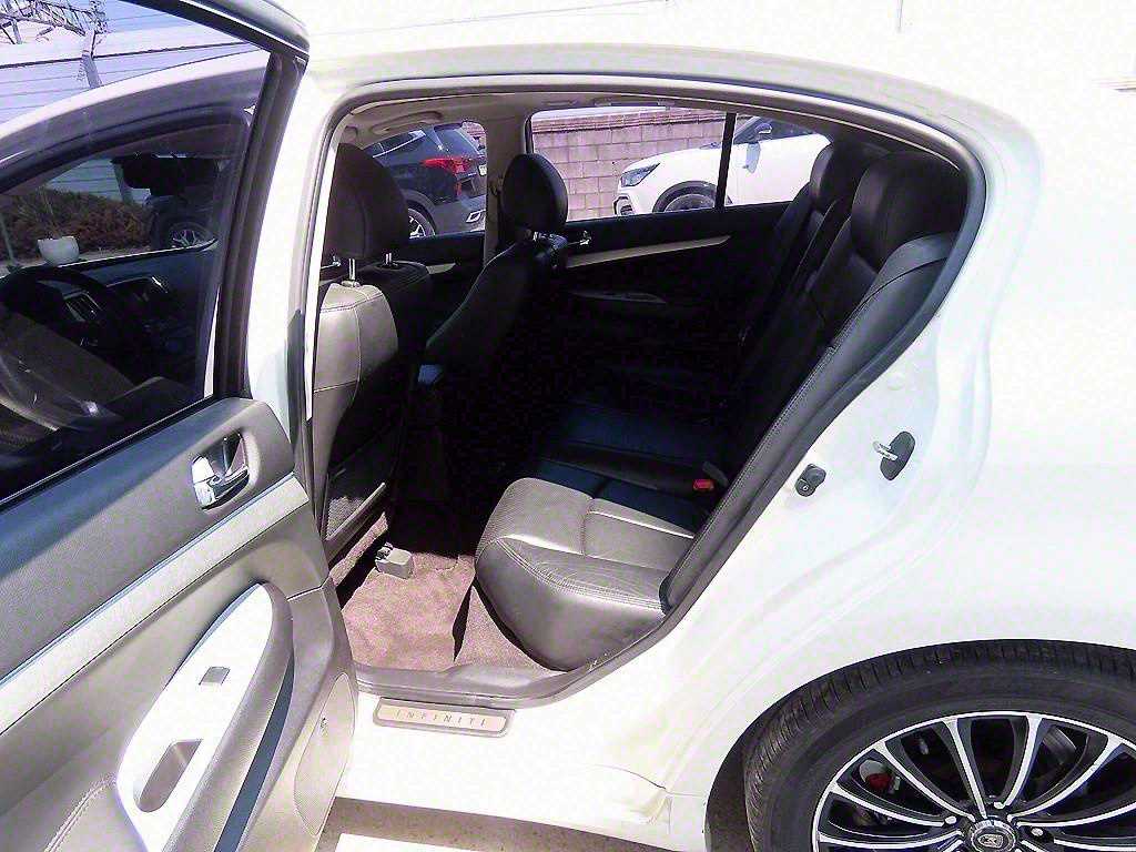 Infiniti G - Vista 6