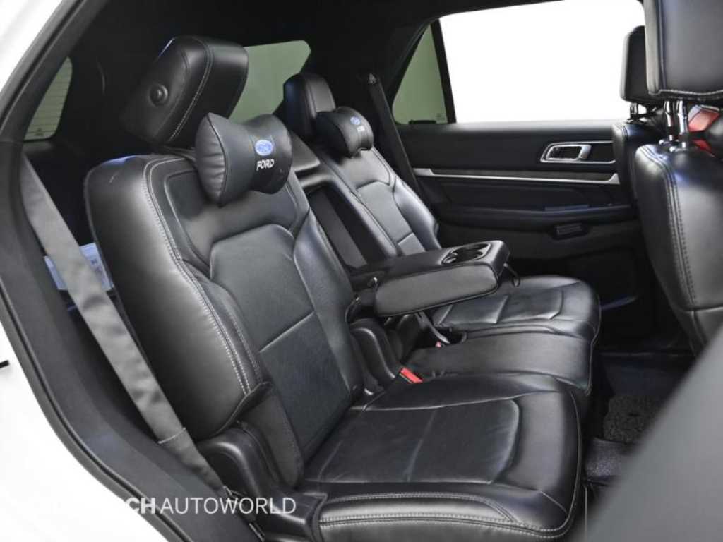 Ford Explorer - Vista 12