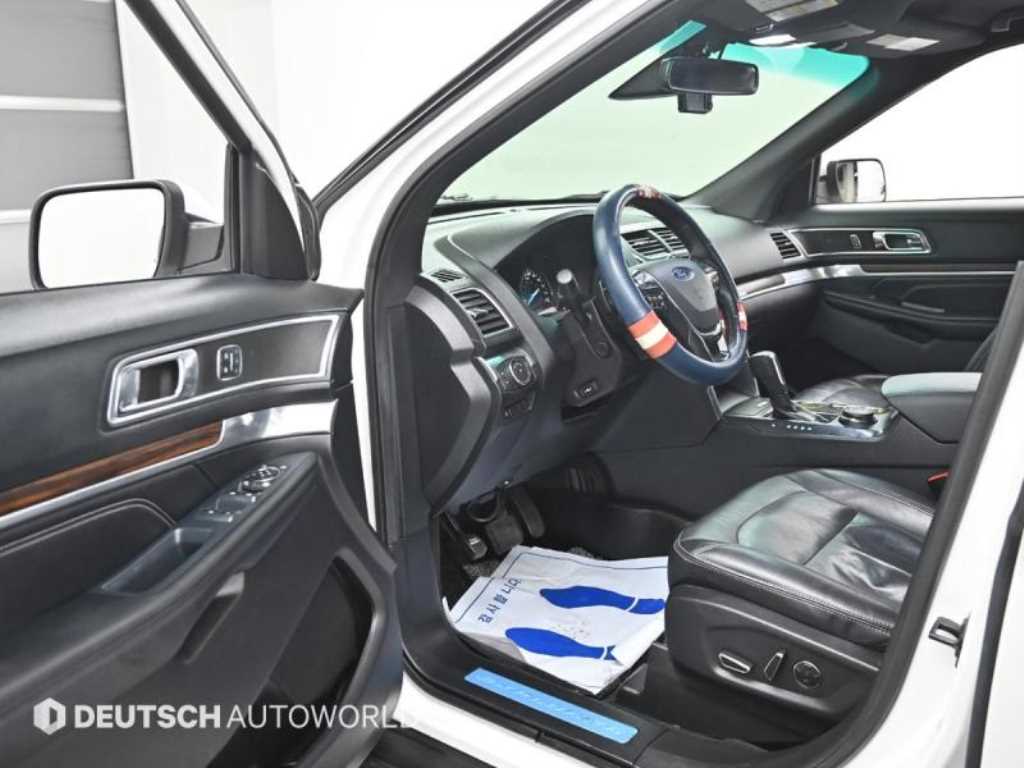 Ford Explorer - Vista 11