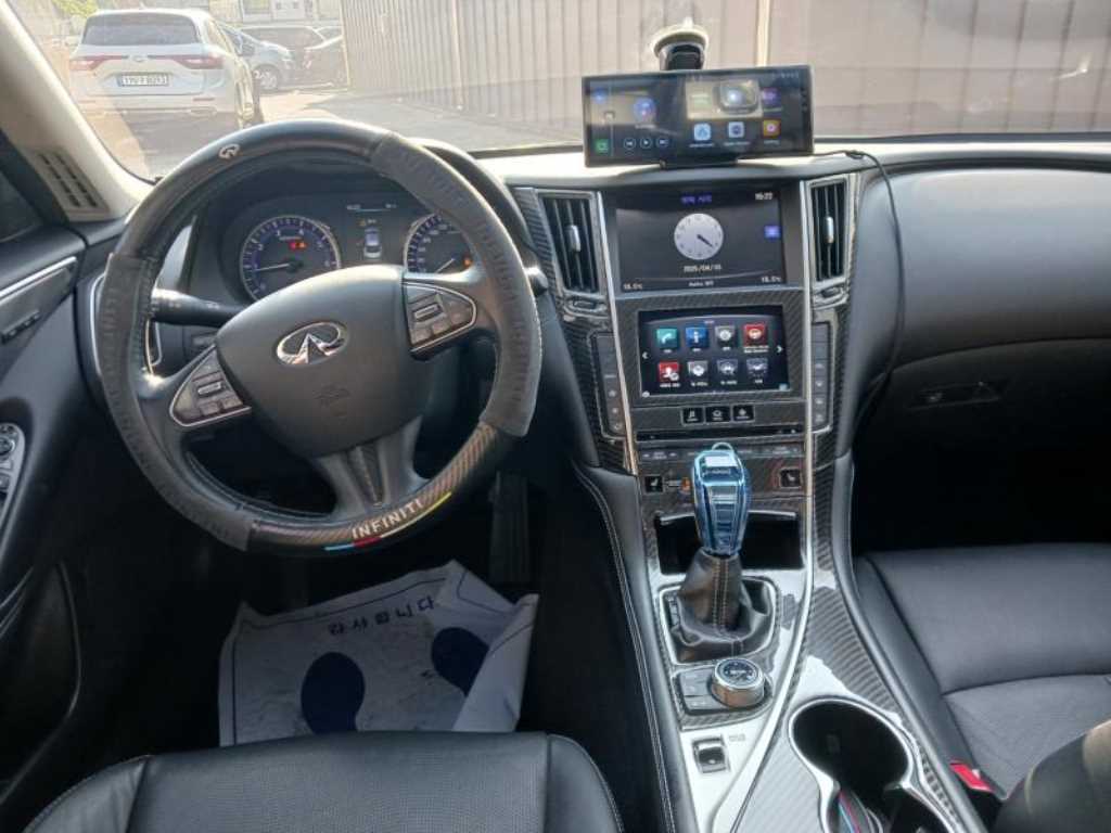 Infiniti Q - Vista 6