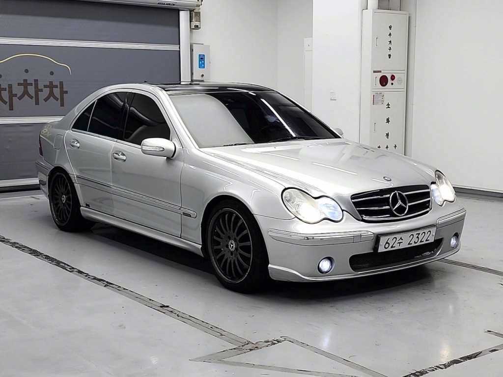 Mercedes Benz C Class - Vista 4