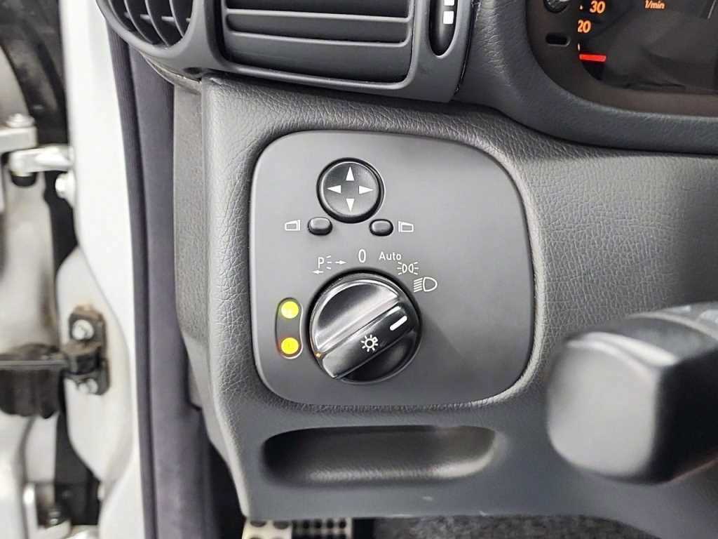 Mercedes Benz C Class 2007 Gris - Importación desde Corea - HF Imports Iquique - Foto 18