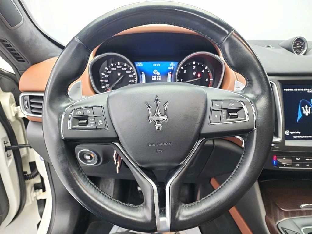 Maserati Levante - Vista 9