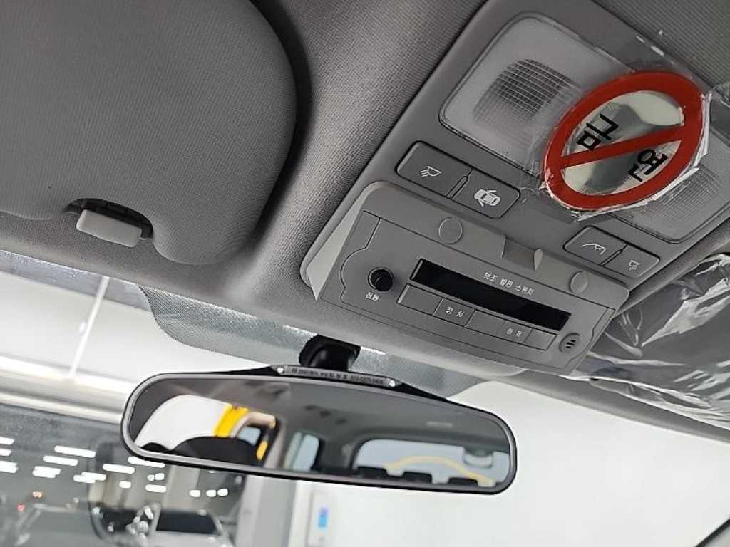 HYUNDAI Starex 2019 Amarillo - Importación desde Corea - HF Imports Iquique - Foto 14