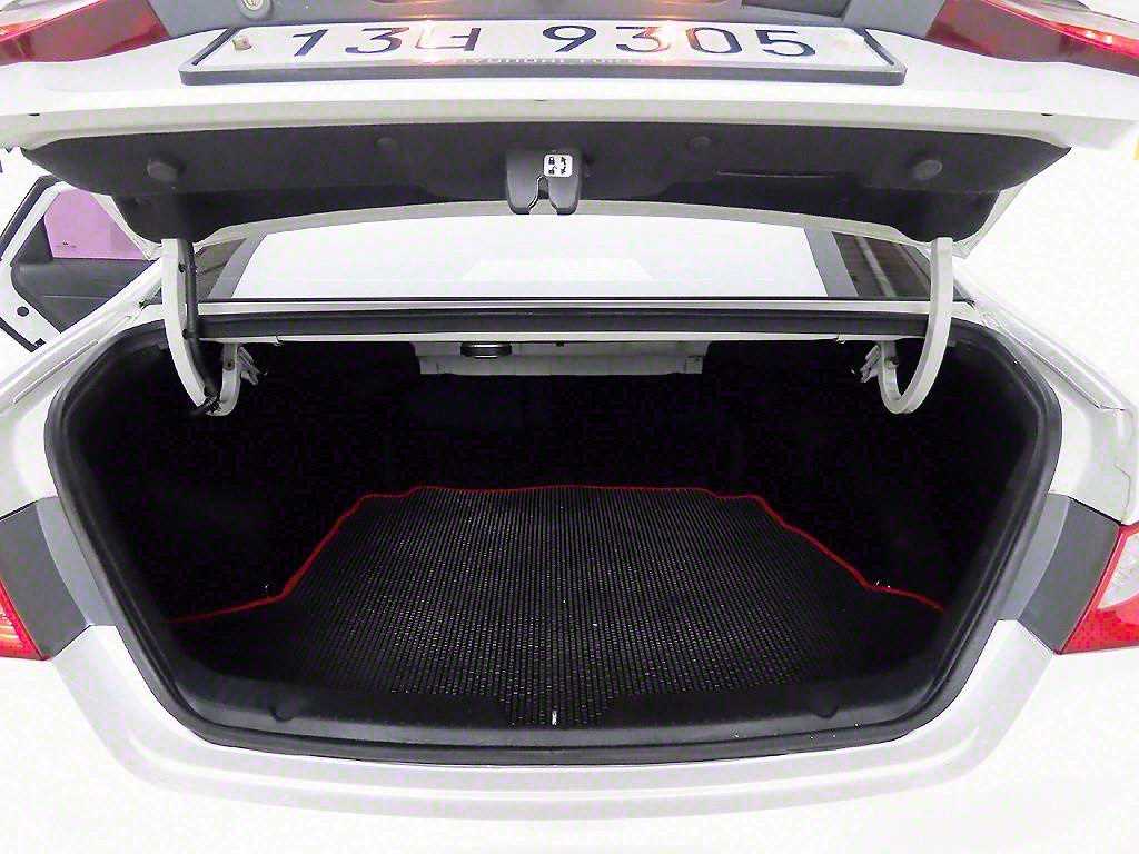 HYUNDAI Sonata - Vista 5