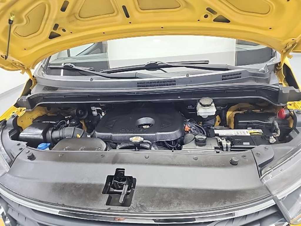 HYUNDAI Starex - Vista 5