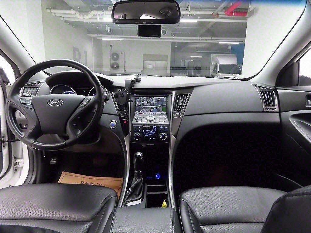 HYUNDAI Sonata - Vista 8