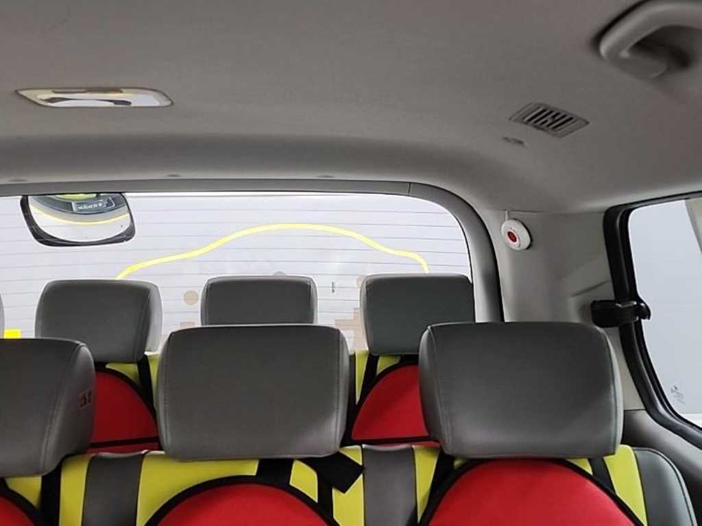 HYUNDAI Starex 2019 Amarillo - Importación desde Corea - HF Imports Iquique - Foto 13