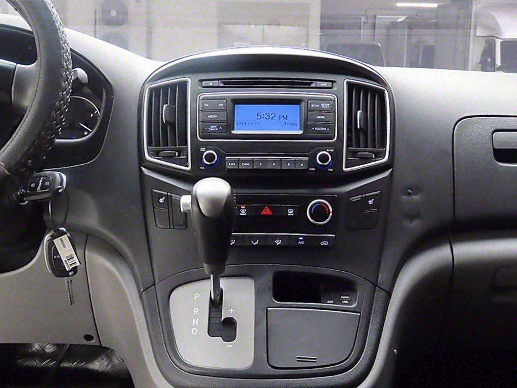 HYUNDAI Starex - Vista 9