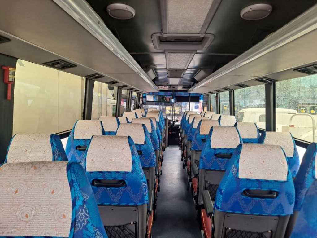 medium and large bus Medium-sized Hyundai Bus - Vista 10