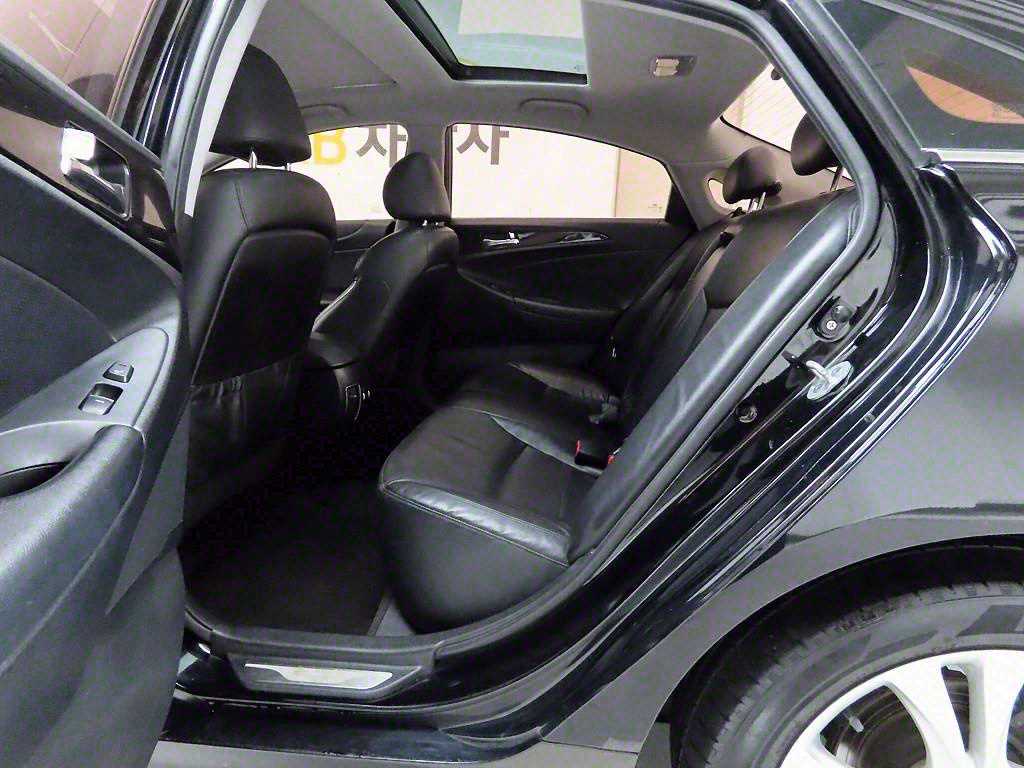 HYUNDAI Sonata 2010 Negro - Importación desde Corea - HF Imports Iquique - Foto 13