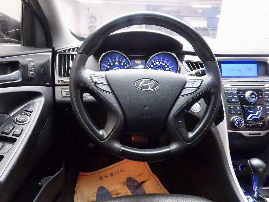 HYUNDAI Sonata - Vista 7