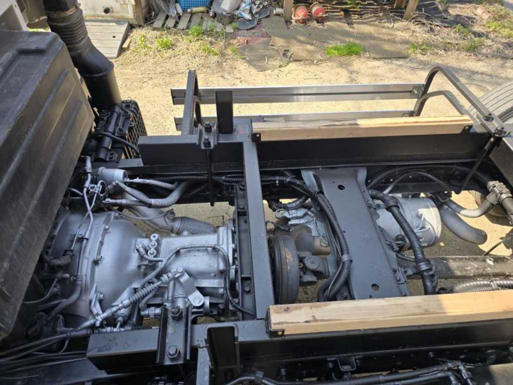 medium and large cargo dump - Vista 9