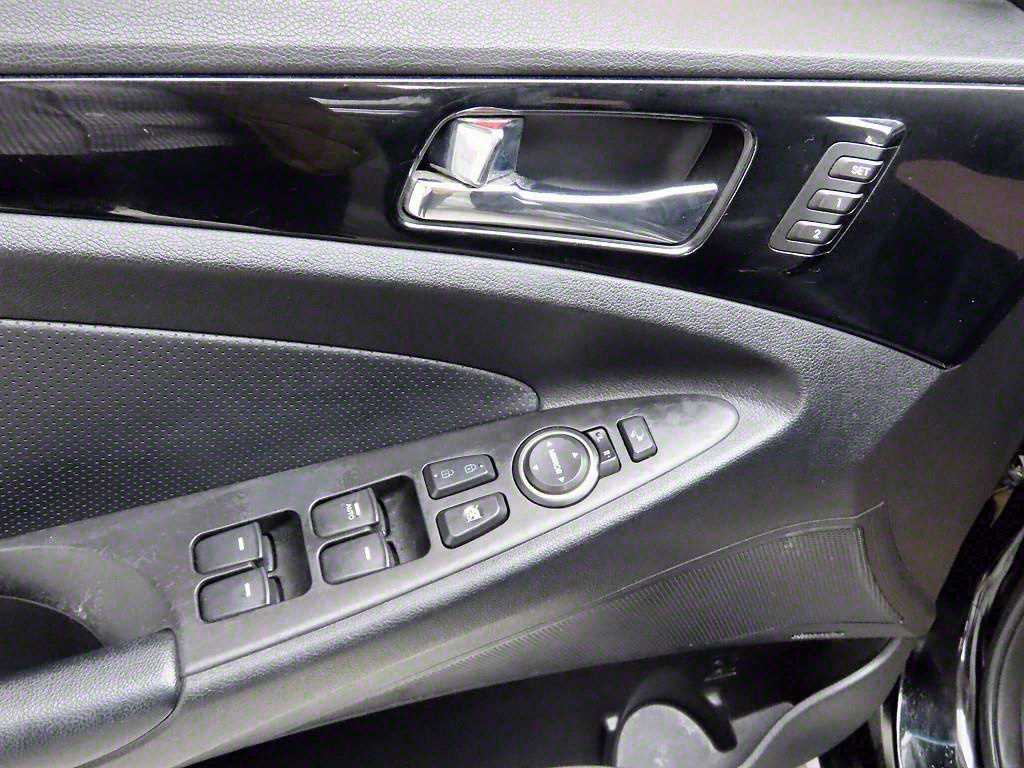 HYUNDAI Sonata - Vista 11