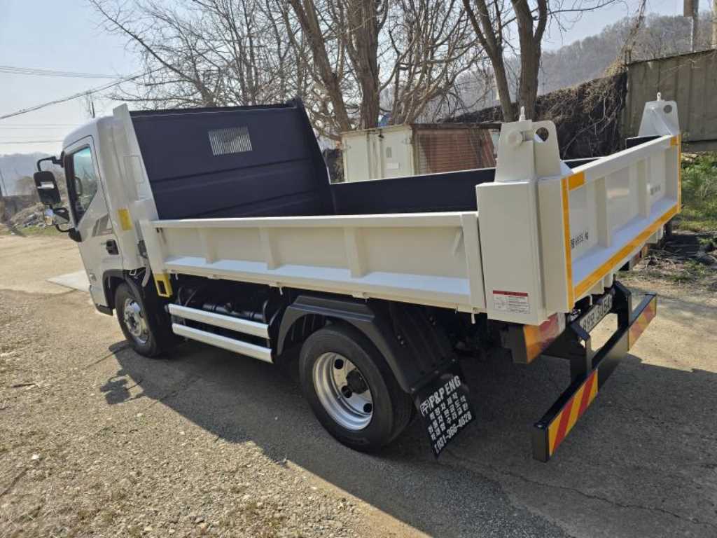 medium and large cargo dump - Vista 4