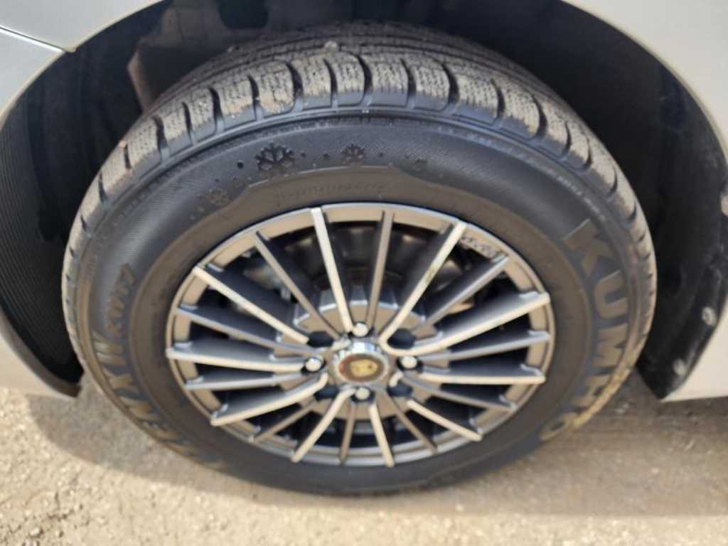 HYUNDAI Accent - Vista 11