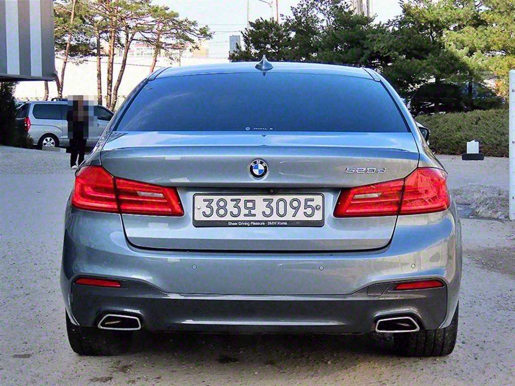 BMW 5 Series - Vista 4