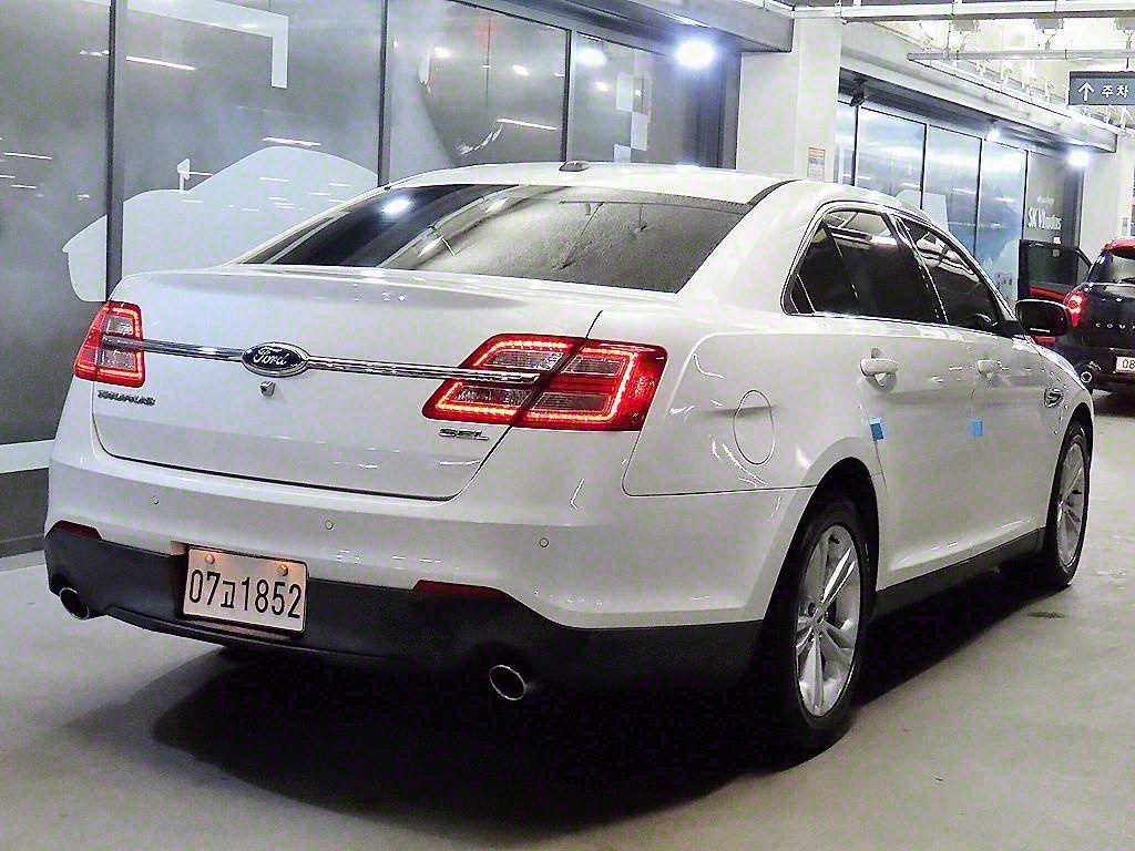 Ford Torus - Vista 4