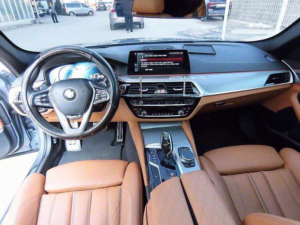 BMW 5 Series - Vista 7