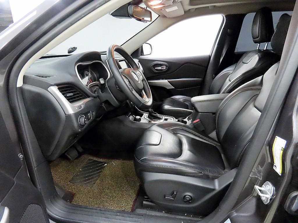 Jeep Cherokee - Vista 6