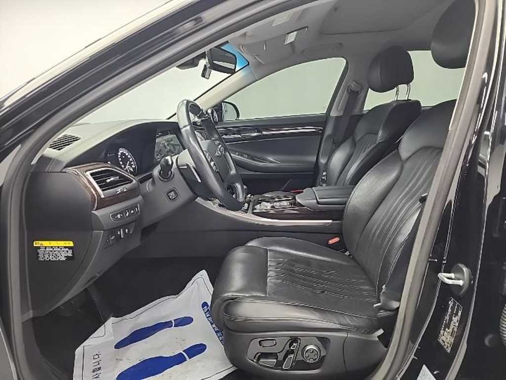 Genesis EQ900 - Vista 11