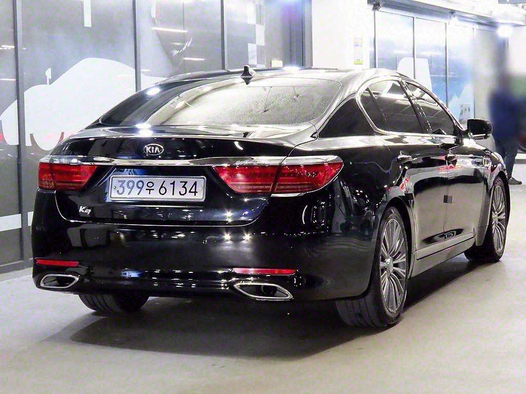 KIA K9 - Vista 4