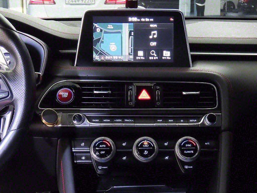 Genesis G70 - Vista 11