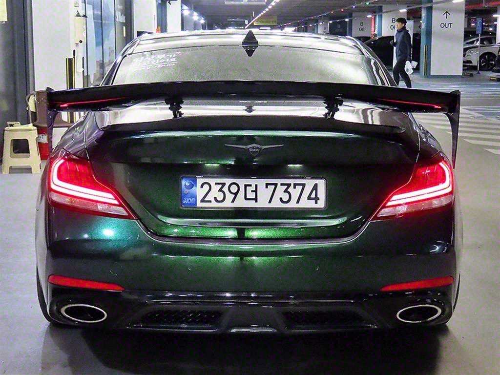 Genesis G70 - Vista 5