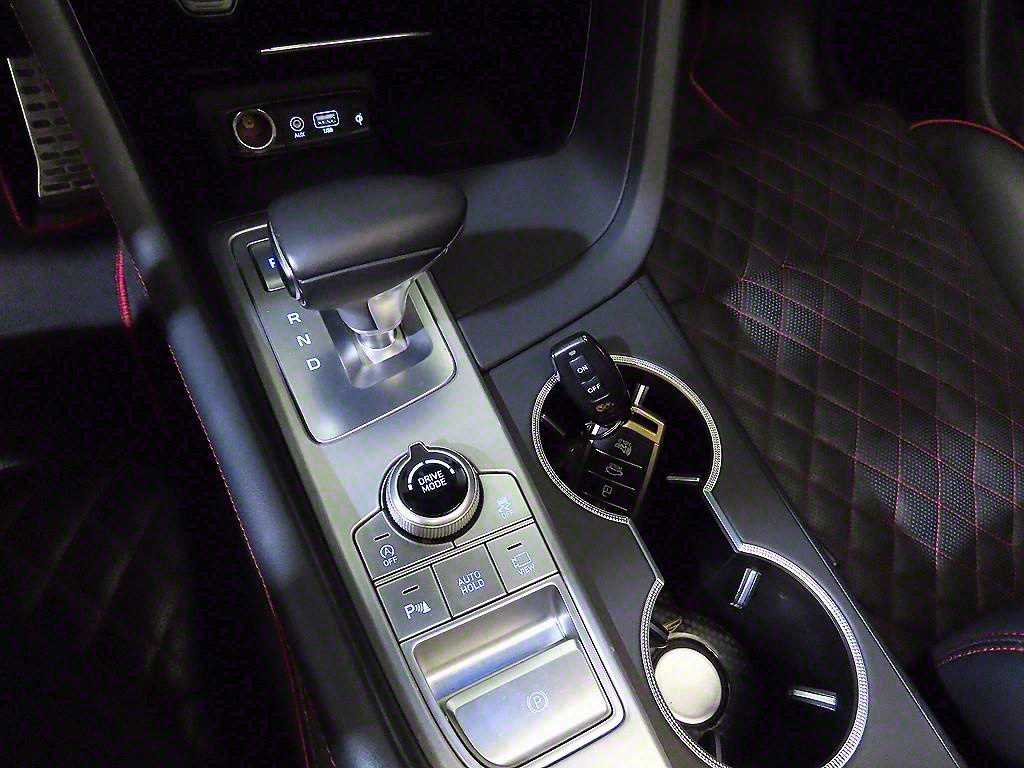 Genesis G70 - Vista 12