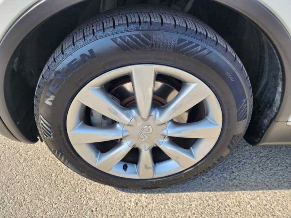 Infiniti QX - Vista 8