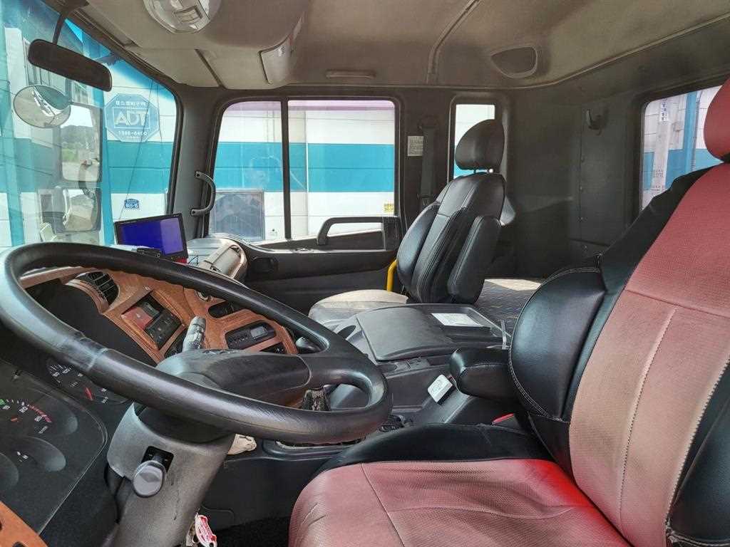 medium and large cargo Rory - Vista 9