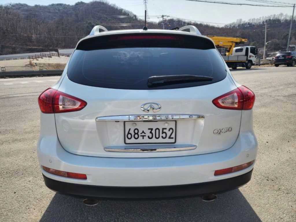 Infiniti QX - Vista 6