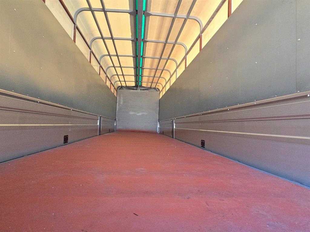 medium and large cargo truck - Vista 7